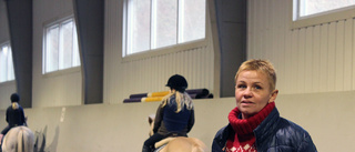 Uppsagda ridskoleelever från Åtvidaberg får nytt hemmastall – "Får försöka stuva om i grupperna"