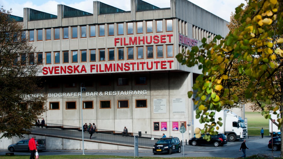 Det statliga stödet till svensk film ligger i månghundramiljonersklassen och delas ut via Svenska Filminstitutet (SFI). 