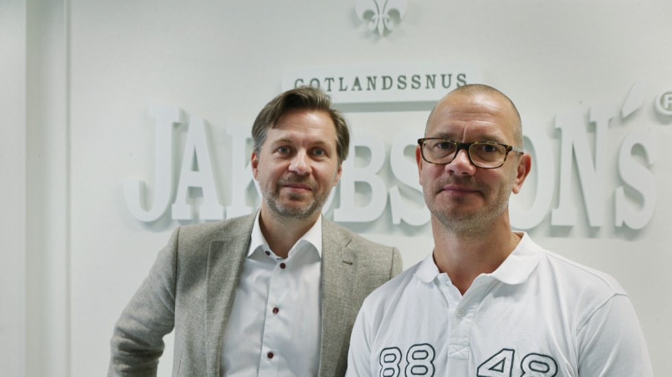 Joakim Tilly, Europachef på Swedish Match och Henrik Jakobsson, VD på Gotlandssnus hoppas båda på att Gotlandsnus kan bli den största industrin på ön. 