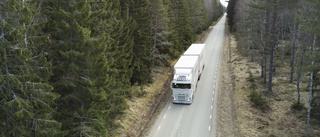 Lastbilschaufför körde berusad – greps på riksväg 23 vid Storebro