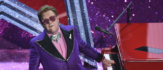 Elton John leder världsstjärnor i nätkonsert