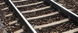 Misstänkt flydde över tågspår för att undkomma polisen