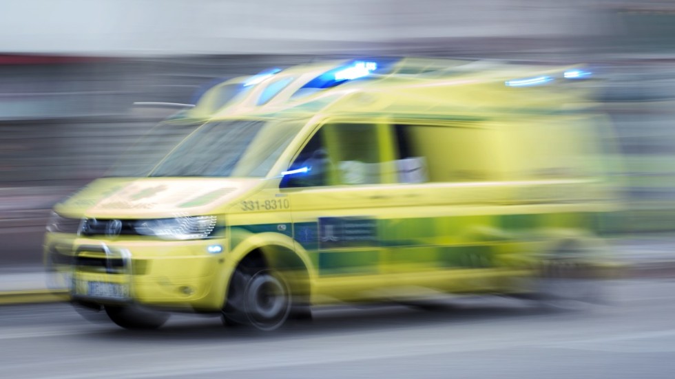 En person har förts till sjukhus efter en viltolycka utanför Eksjö.