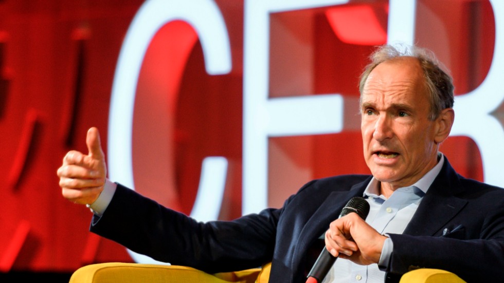 Idén till ett nät av sammanlänkade sidor med textinnehåll presenterades för 30 år sedan av den numera legendariske engelsmannen Tim Berners-Lee.