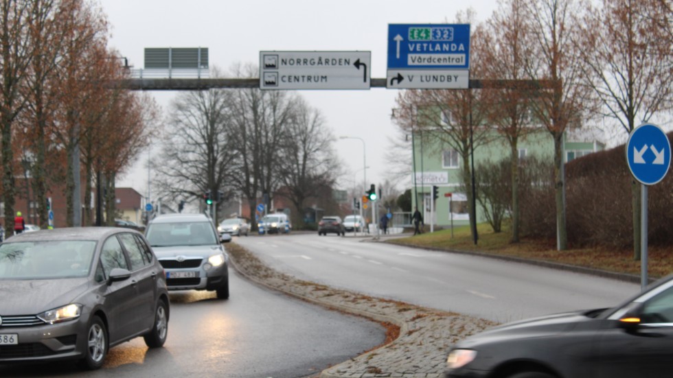 I korsningen Burensköldsvägen-Smålandsvägen blir det en rondell nästa år.
