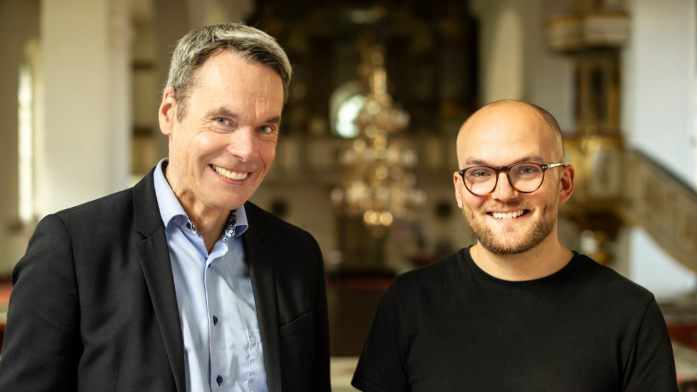 Stefan Fred och Emil Holmberg är projektledare och organisterna för Norrköpings första Psalmmaraton, som hålls i S:t Olai kyrka under Kulturnatten. Det blir psalmsång i åtta timmar.