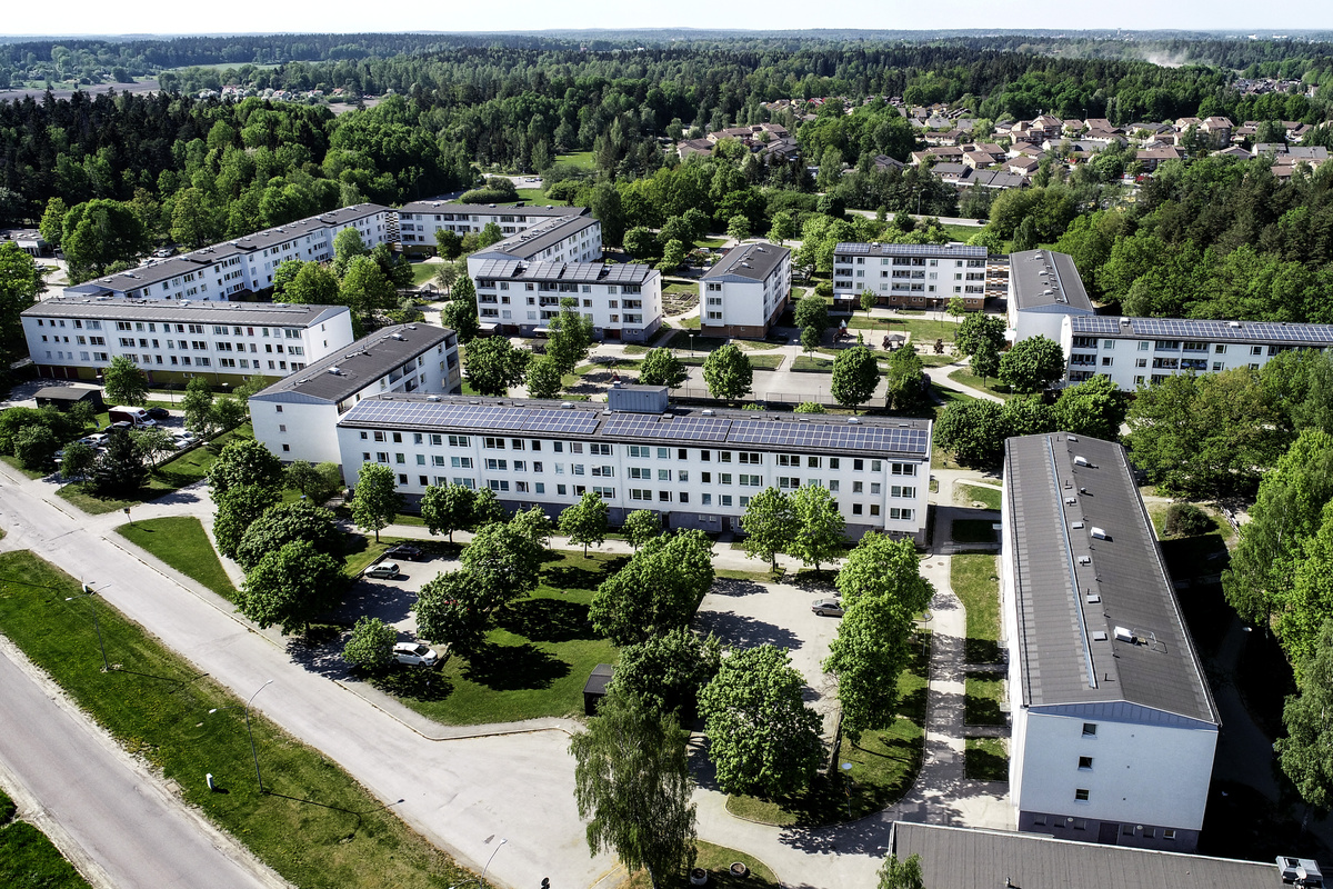 Vi ifrågasätter u2013 men gör vårt jobb u2013 Ekuriren