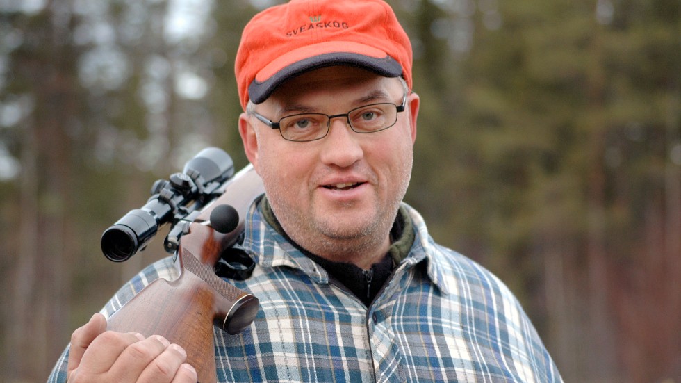 Anders Harr, jakt- och klöviltsansvarig på Sveaskog, uppmanar att älgjägarna ska vara uthålliga. 