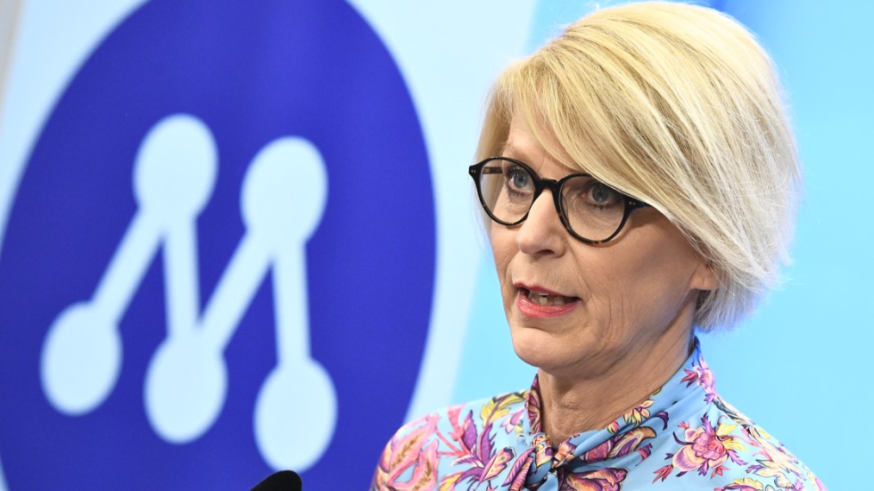 Elisabeth Svantesson är skuggfinansminister för Moderaterna; vilka kritiseras av Socialdemokraterna i dagens debattartikel. 