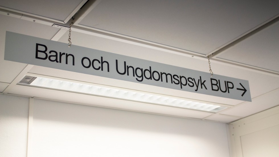 Att inte använda sig av hyrpsykologer skulle leda till att köerna till utredning och behandling förlängs.