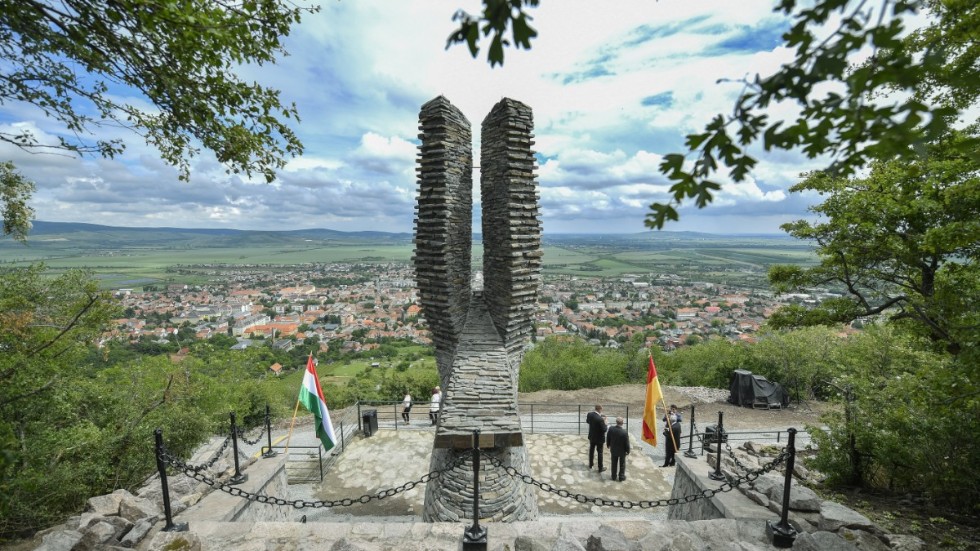 Ungerskt monument. Till minne av Triononfördraget, som innebar att Ungern förlorade två tredjedelar av sitt territorium. 