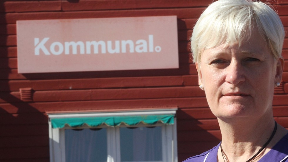 Kommunals ordförande Jeanette Persson vill att vård- och omsorgspersonal ska ha tillgång till skyddsmasker. "Det är inte vår personals ansvar att riskera sina liv, på grund av att det inte finns materiel."