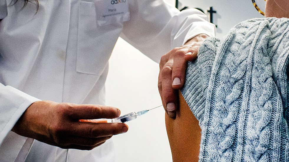 Mer än 25 000 östgötar har fått tre doser med vaccin mot covid-19.