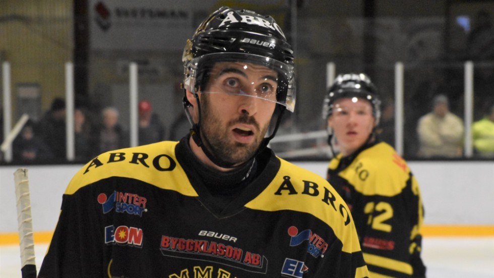 Vimmerby Hockey har fortsatt kontakt med succéspelaren Kristoff Kontos.
