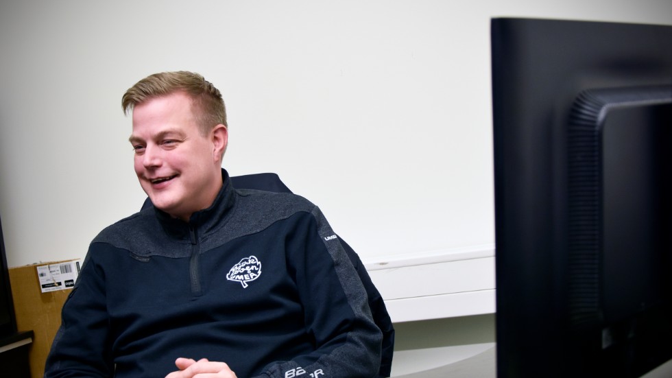Per Kenttä gör succé som ny sportchef i Björklöven, i veckan är han gäst i Norrbottens Medias podcast Ett stenkast från Delfinen. 