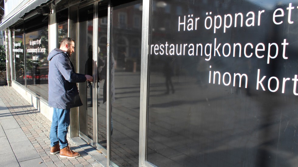 Än så länge är det två tomma lokaler som Sanharib Shlimon tittar in i. Men här ska bli snabbmat med döner kebab.