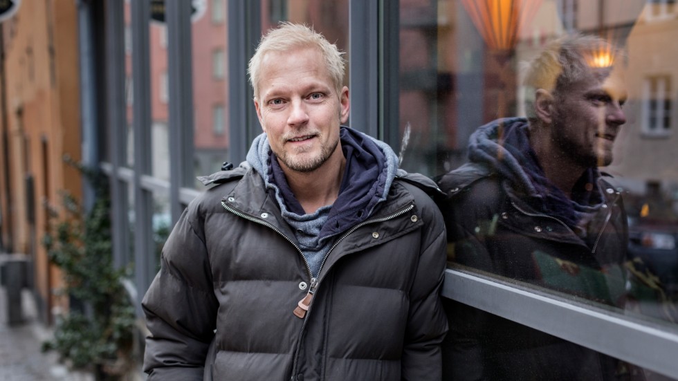 Musikern och komikern Thomas Järvheden är aktuell med turnén "Förfest med Järvheden" på Biografbaren i Eskilstuna på torsdag den 12 mars. Med sig har han en musiker och sin egen gitarr.