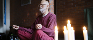 Åldern inget hinder för 84-årige yogisen Elof