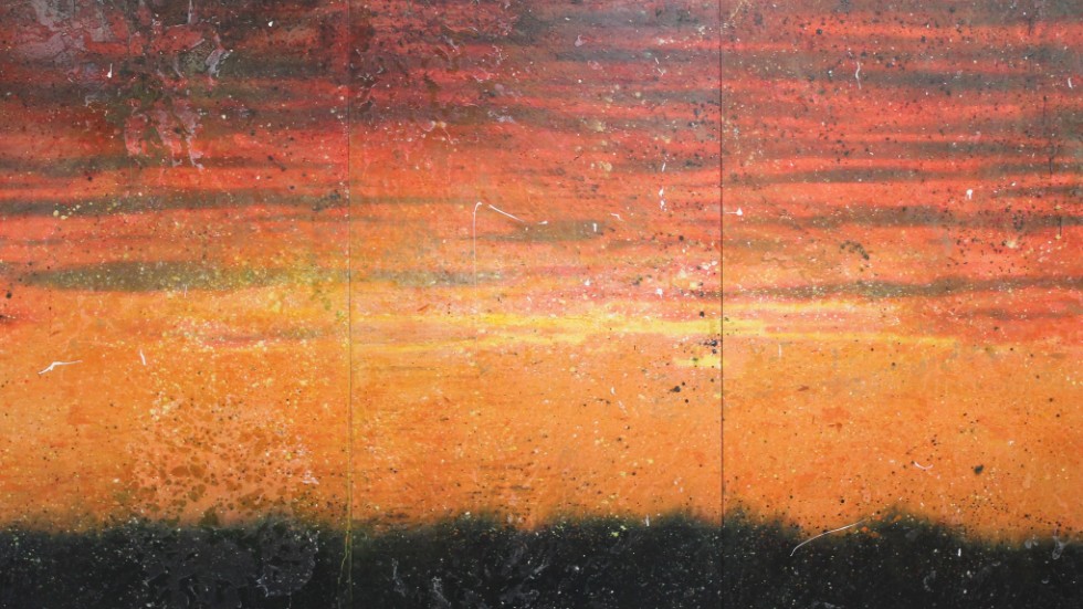 Den stora målningen "Roxy's väntan" från 1999 möter betraktaren med starka färger.