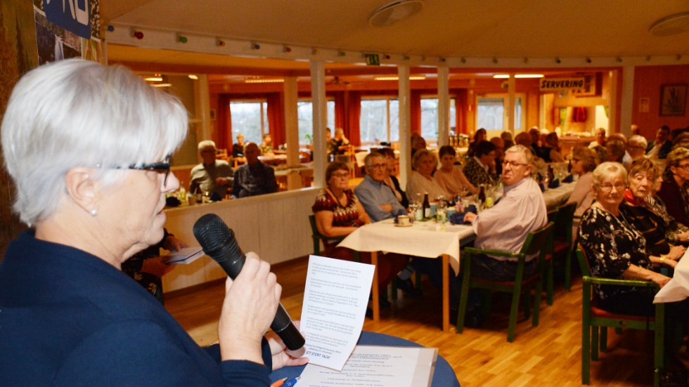 Marize Viderström redovisade PRO-föreningens aktiviteter de senaste fem åren för de drygt 150 närvarande medlemmarna och gästerna.