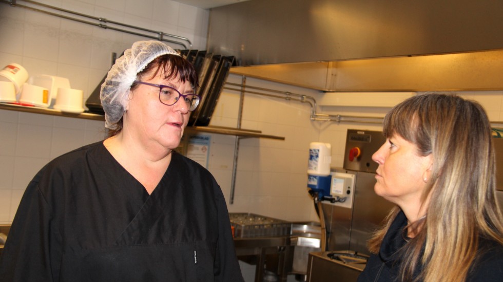 "Hänger mycket på vilken mat det är och vad de tycker om", konstaterar Maria Pettersson som jobbar vid tillagningsköket på Värgårdsskolan.