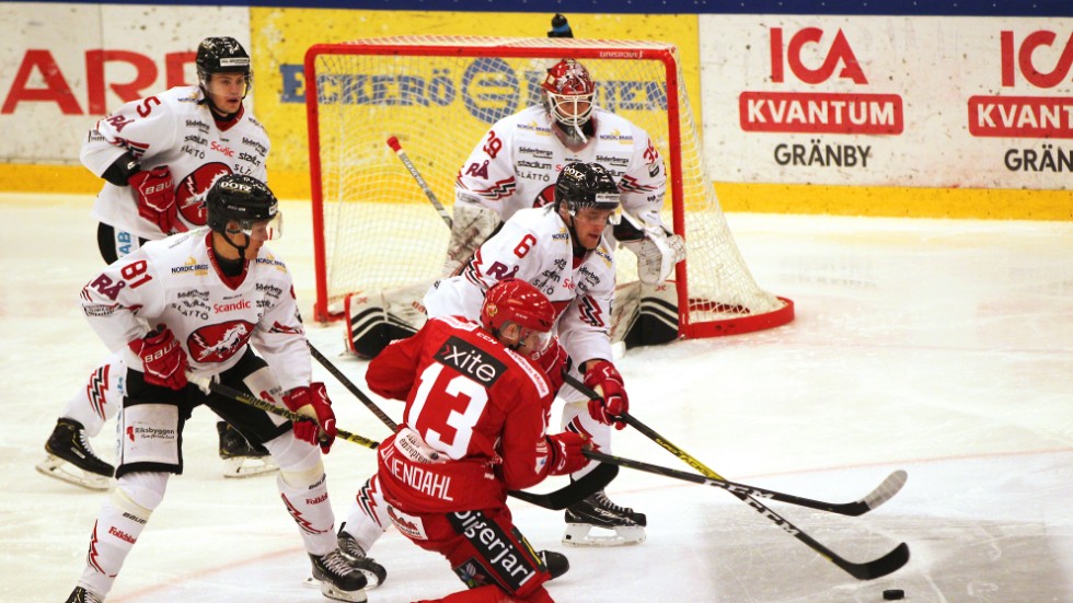 LHC-lånet Adam Ginning (nummer 6) kastades in direkt i spel.