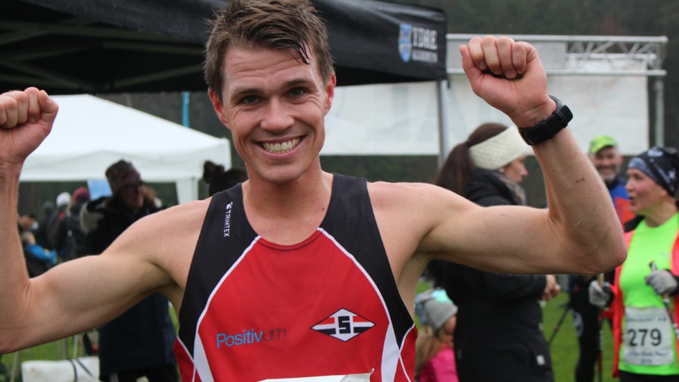 Linus Hultegård från Sävedalens AIK vann årets lopp i klassen tio kilometer.