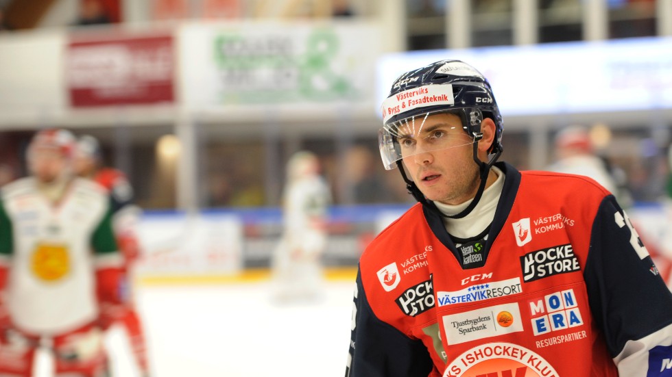 Darren Nowick lämnar VIK under sin andra säsong med laget för att ansluta till Skellefteå i SHL.