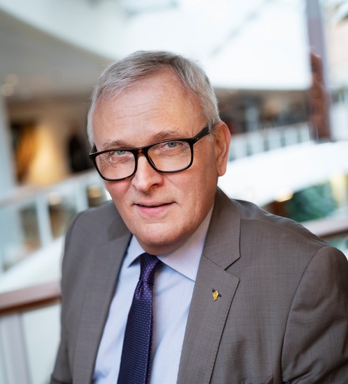 Anders Knape är ordförande i kommunernas och landstingens branschorganisation SKL. 