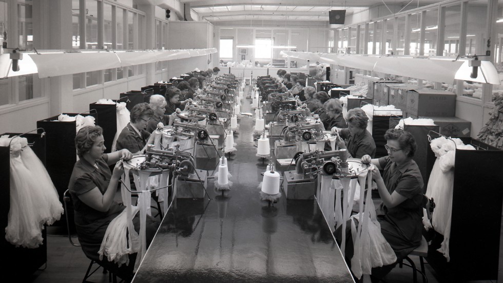 På Ullastrumpan producerades strumpor fram till 1972. Sedan flyttade mataffären Priso in. Nu är fabriken riven för att ersättas av Stångåstadens bostäder.