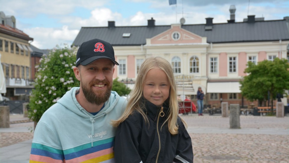 Jimmi Wickström var traktens främste målgörare under 2010-talet. Här ses han med dottern Elly. 