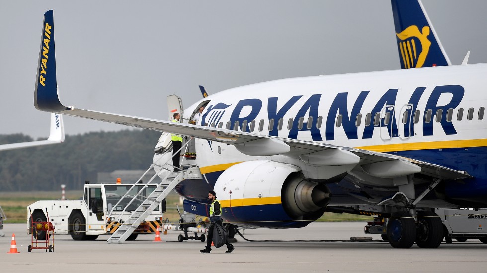 Ryanairchefen Michael O'Leary kommer inte ställa in flygningar i juli och augusti även om brittiska karantänsregler finns kvar då. Arkivbild