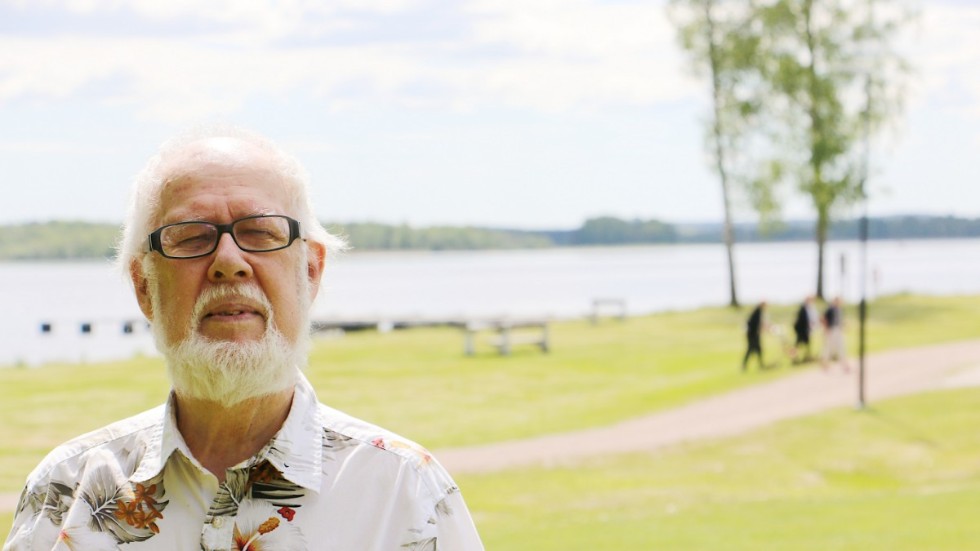 Centerpartisten Owe Samuelsson tror det blir en kamp om turisterna i sommar, och att ett utvecklat sportfiske i Hulingen kan bli värdefullt för både Hultsfred och campingen.
