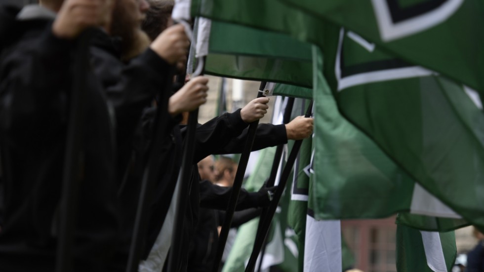 Den nazistiska organisationen NMR spred propaganda genom en banderoll på söndagen. Bilden är en arkivbild från en demonstration i Stockholm 2018. 