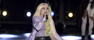 Ava Max: "Glad om någon kallar mig psycho"