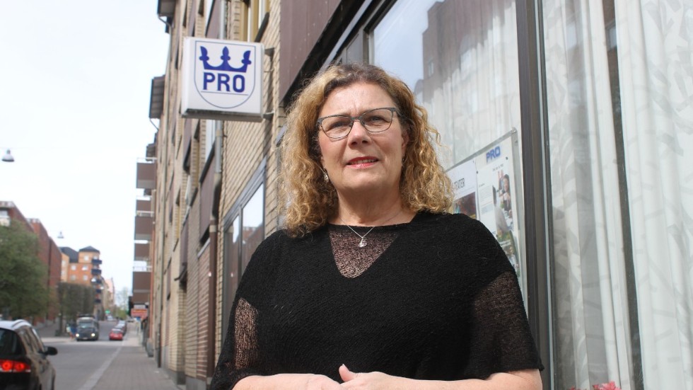 Marie Reifelton, ombudsman för PRO Östergötland, kallar 70-plussarna för "hjältar". Hon gör allt för att peppa dem. Folkbladet träffade henne vid PRO-lokalen i Norrköping.