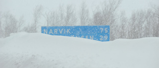 Hård väder i fjällen stänger E10 – snöfall i länet under dagen