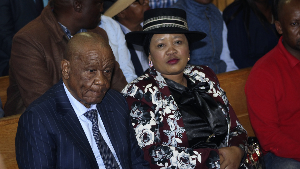 Lesothos premiärministerpar Thomas och Maesaiah Thabane i rätten i februari.