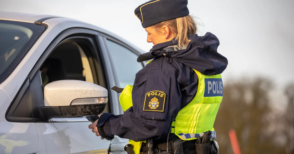 Tolv bilister fast i kontroller – här stod polisen
