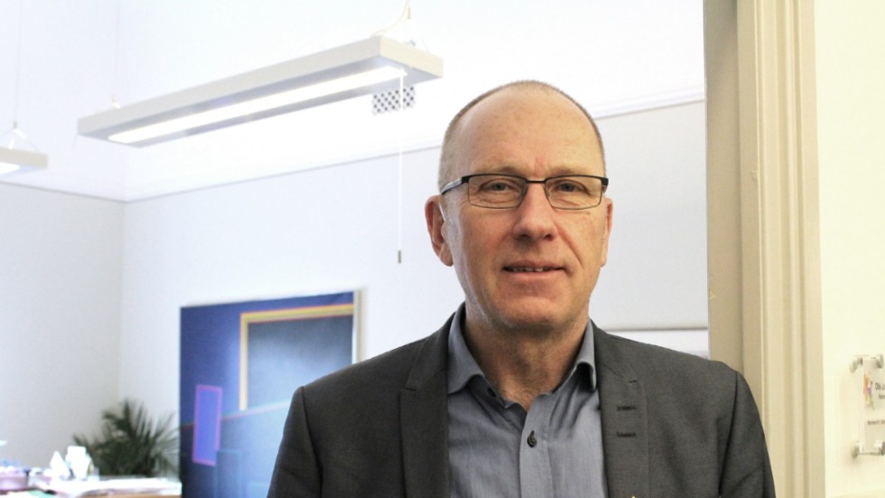 Olle Johansson (S) ordförande i kultur- och fritidsnämnden, svarar på kritiken och oron från Riksteatern i Östergötland
