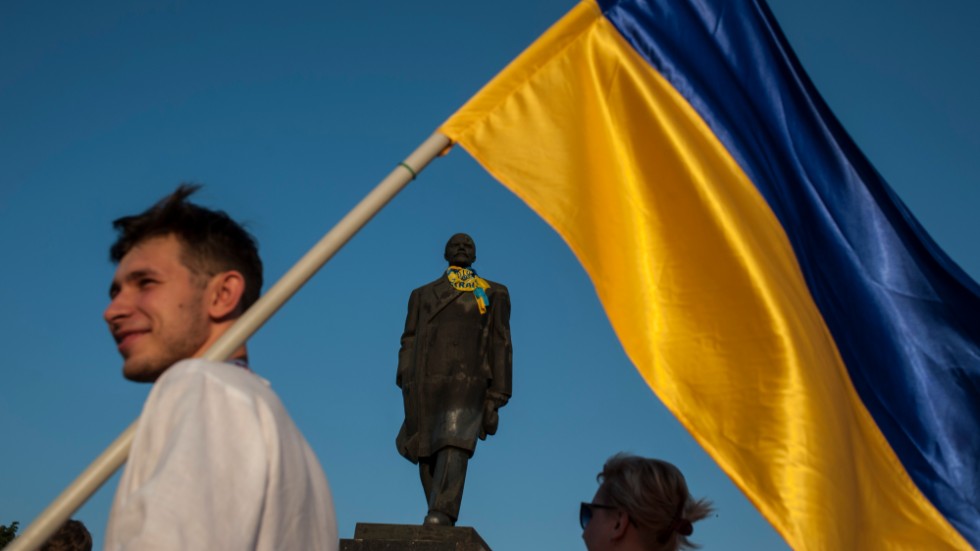 Boken ”I Ukraina på drift – oligarker, aktivister och en kvarglömd fimp” skildrar det moderna Ukraina.
