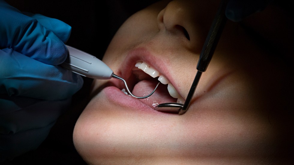 Skribenten menar att tandläkaryrket alltid har nedprioriterats.