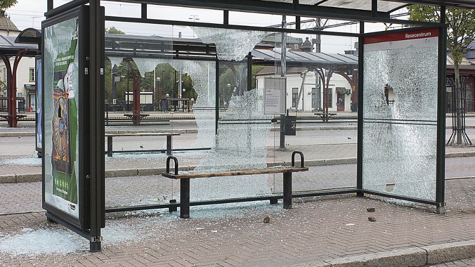 Glaskurer vandaliserades vid stationen i Läggesta (bilden har inget med artikelns innehåll att göra).