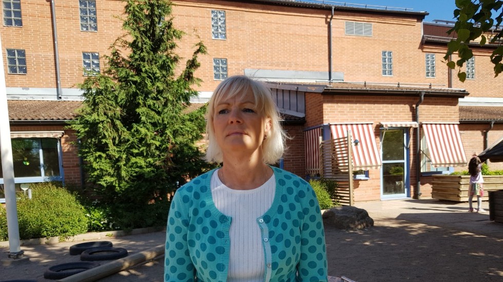 Karin Olanders var skolområdeschef för Tunvallaskolan och Fridtunaskolan i stadsdelen T1 när dubbelmordet skedde hösten 2004. 