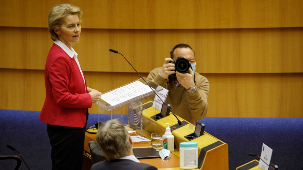 EU-kommissionens ordförande Ursula von der Leyen presenterar sina planer för den ekonomiska återhämtningen efter coronakrisen.