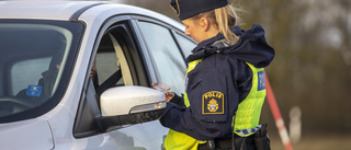 Bilist blåste på i 120 kilometer – körkortet togs på plats