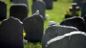 Varför tas gamla gravstenar bort?      