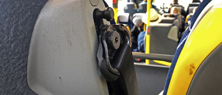 Säkrare att åka utan bälte i buss än i bil?