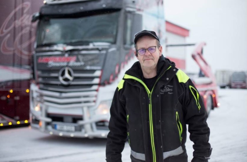 Erik Lundman och sonen Simon har medverkat i tv-serien "Svenska truckers".