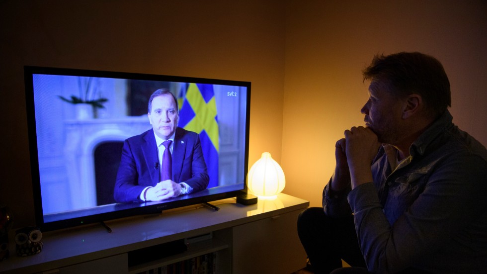 Statsminister Stefan Löfven håller ett tal till nationen i SVT med anledning av coronapandemin.